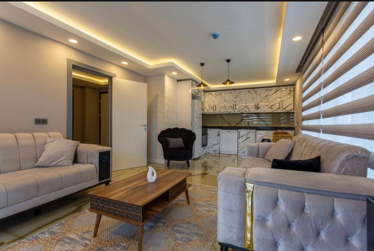 Daire Avullar Palace Mit Pool In *